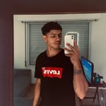 Alex - @alexvillar.05 - Instagram
