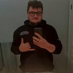 Alex Wallis - @alex._.wallis._ - Instagram