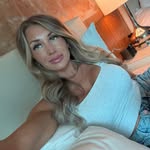Alex Whitton - @aleexndra.a - Instagram