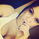 Alexa Carey - @zoxap.192928 - Instagram
