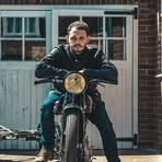 Alexander Andrews - Facebook