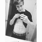 Alexander Roach - @apexroach - Instagram