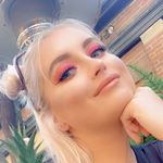 Alexandra Cook - @alexcookielooks - Instagram