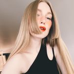 Alexandra Cook - @alxndraghostie - Instagram