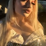𝑨.𝑸 - @alexandra.queeny - Instagram