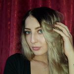 Alexandra Bușe - @alexandra.reads29 - Instagram