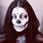 Alexandra Rollins - @broken_bruja - Instagram