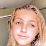Alexia Schmidt - @alexia_fms102 - Instagram