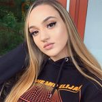 Alexis Baum - @alex.is1992 - Instagram