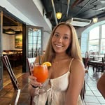 Alexis - @alexis.gray03 - Instagram