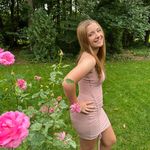 lex 🤩 - @alexis_lykins - Instagram