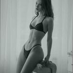 Alexis Wainwright - @karynmaistomq7fi - Instagram