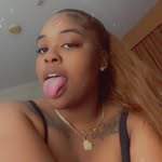 Alexis Horton - @lexistaygold - Instagram