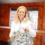 Ali R Holbrook - @festivemontanawreaths - Instagram