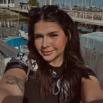 Alice Brito - @alicebrrito - Instagram