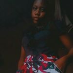 Alice Moses - @mona_licia16 - Instagram