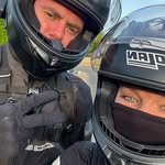 Alice, ses livres et sa moto - @alice_gnts - Instagram