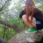 Alicia Barger - @leashie_tata - Instagram