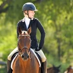 Alicia Snider - @surgeoninthesaddle - Instagram
