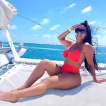 @alisa.larson11 - Instagram