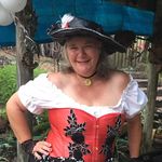 Alicia Crowe - @crowe7483 - Instagram