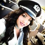 Alicia Fleury D’Elia - @aliciafleurydelia - Instagram