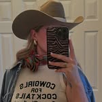 Alyssa Barker - @alyssacbarker - Instagram