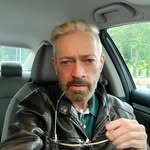 Allen Crane - @parrotletpeete - Instagram