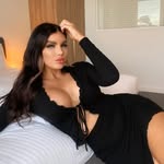 Allie Mayer - @alliemayer82 - Instagram