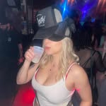 Allison Lyons - @on_brand_alliy - Instagram