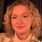 Allison Schmitz - @aschmitz224 - Instagram