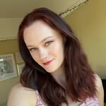 Ally Bush - @allywbush - Instagram