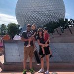 Allyson Wright - @peppermint.and.pinot - Instagram