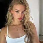 Alma silenciosa,   ——   Claire B. Lawrence. - @miesmuze - Instagram