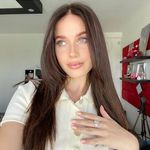 Alma Xhafa - @wogom86685 - Instagram