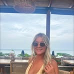 Alice English - Facebook