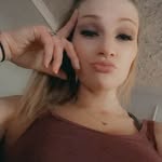 Alisha Collins - @mommmaquenzer - Instagram