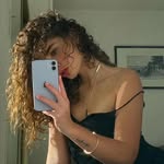 𝗔𝗹𝘆𝘀𝘀𝗮 𝗖𝗮𝗹𝘃𝗲𝗿𝘁 - @gcniuss - Instagram