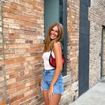 Alyssa DeVries - @alysdevries - Instagram