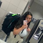 Alyssa - @alyssa_leaves_america - Instagram