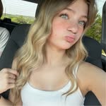 Alyssa - @alyssaedge133 - Instagram