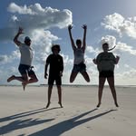 Alyssa Farley - @wahinefarley - Instagram