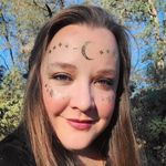 Alyssa Ferris - @craftycackle - Instagram