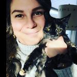 Alyssa Halcomb - @thatgirlwhopaintsjeanjackets - Instagram