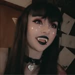 Alyssa Lamping - @the_crayon_b0x - Instagram