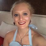 Alyssa Lancaster - @alyssaleigh102 - Instagram