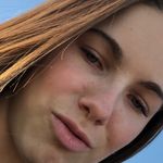 Alyssa Lange - @_.alyssalangefanacc._ - Instagram
