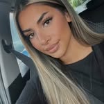 Alyssa Neri - @larissadecember - Instagram