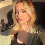 Margot__tt - @_amalia.muller - Instagram