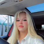 Amanda Cage - Facebook